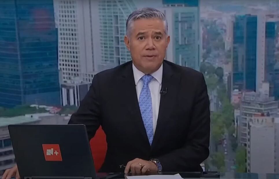 Santos Mondragón, conductor de noticias en Foro TV. Foto: YouTube