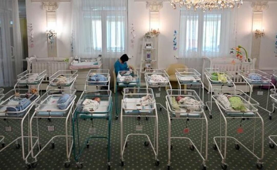 Están siendo protegidos mientras resuelven como entregarlos a sus padres. Foto: AFP