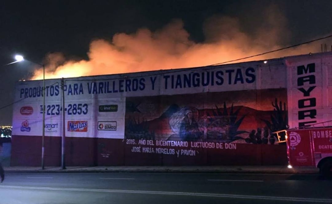 Controlan incendio en bodega de Ecatepec