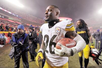 Steelers cede a capricho de Bell