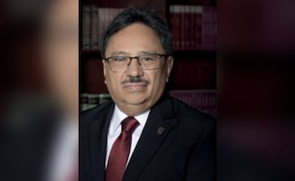 Diputado morenista de Aguascalientes crea polémica al votar creación de lactarios en universidades; "También los hombres tienen leche", dice