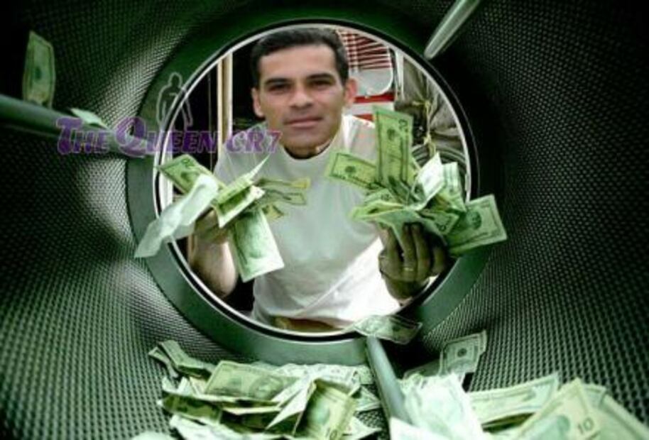 Se burlan de Rafa Márquez con memes por supuestas ligas con el narco