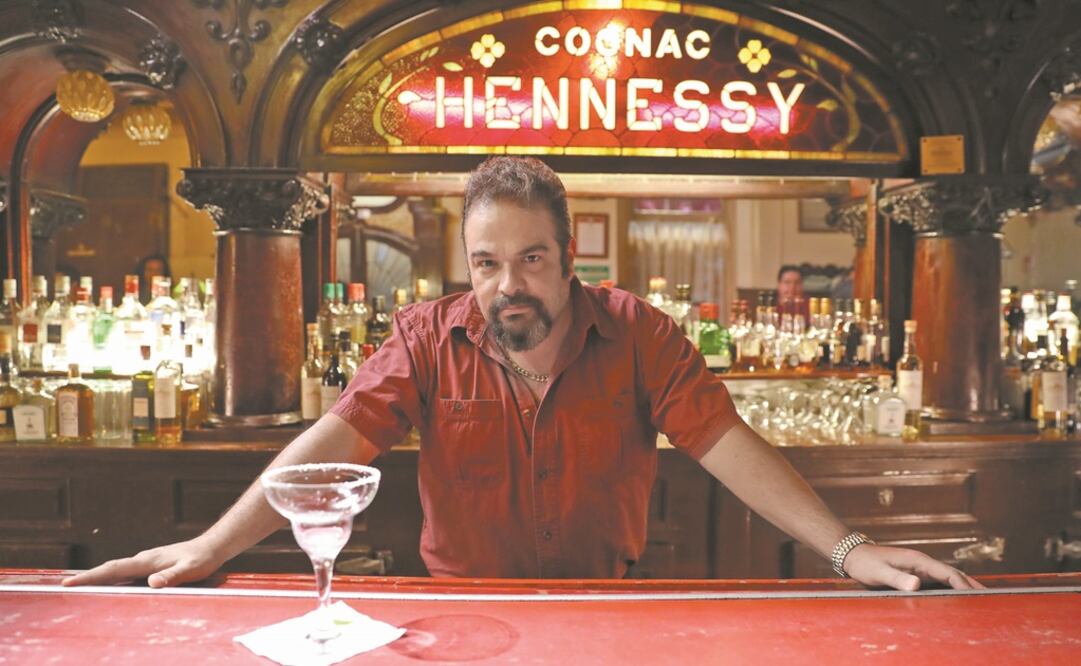 En "Lecciones para canallas" Corona interpreta a un cantinero. CORTESÍA