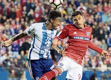Pachuca deja ir ventaja y cae con Dallas