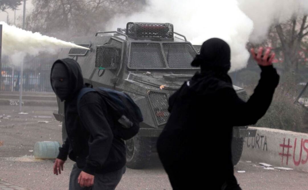 Marchan 80 mil estudiantes en Chile; finaliza en altercado