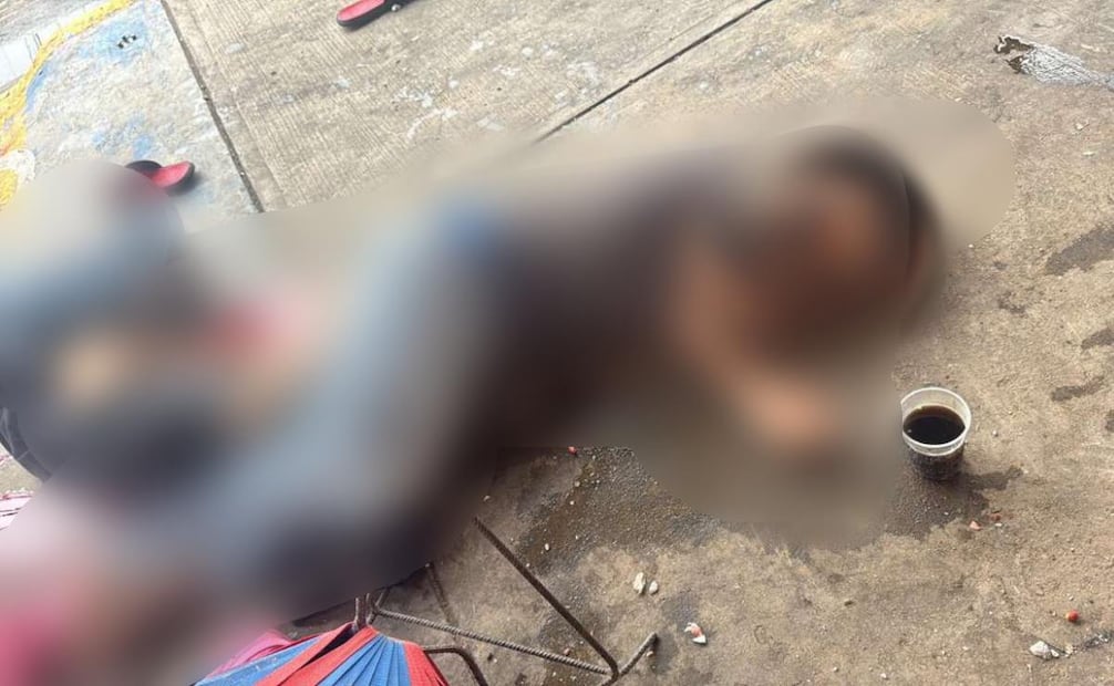 Asesinan a tres hombres en mercado de Apatzingán, Michoacán; una mujer resultó lesionada.
Foto: Especial.