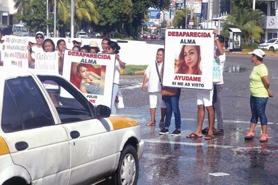 Marchan en Acapulco contra desapariciones y feminicidios