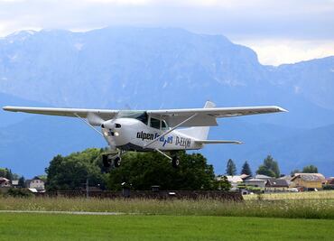 Se registra accidente de avioneta turística en Francia; hay 5 muertos