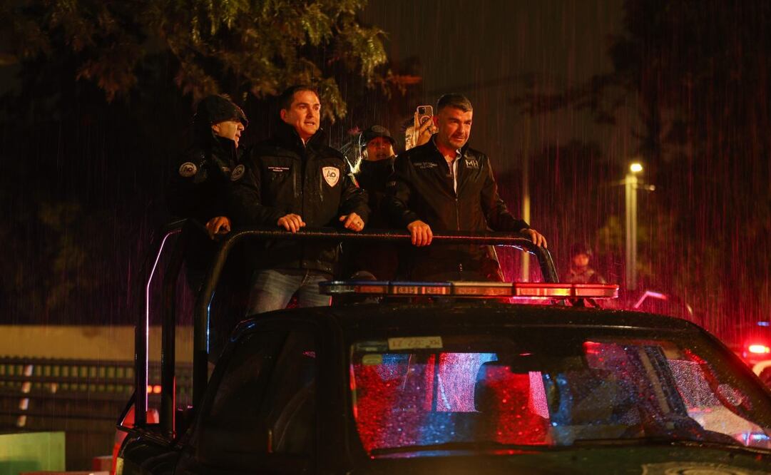 Los alcaldes Mauricio Tabe y Javier López Casarín, encabezaron el banderazo de salida del “Operativo conjunto, prevención del delito” en Miguel Hidalgo y Álvaro Obregón (19/11/2024)
Foto: Diego Simón Sánchez / EL UNIVERSAL