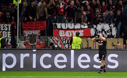 Chicharito, cerca del gol en el empate del Leverkusen