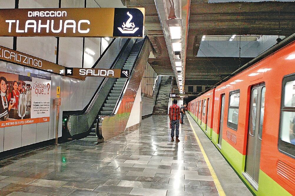 Miguel Ángel Mancera informó que hay avances en la ampliación de la Línea 12, que va desde Observatorio hasta Mixcoac, en un tramo de 4.5 kilómetros (ARCHIVO EL UNIVERSAL)