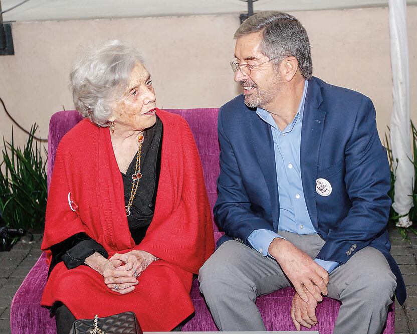 Juan Ramón de la Fuente, presidente honorario de la Fundación Elena Poniatowska, asistió a la inauguración del lugar (NOTIMEX)