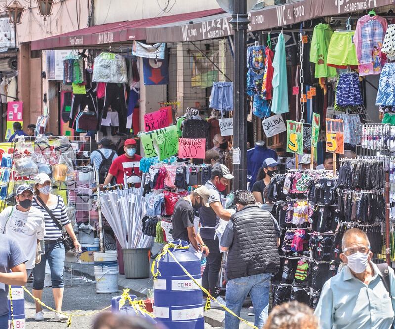 La elevada informalidad puede afectar la incorporación al régimen de pensiones de millones de trabajadores del sector, destacó instituto. Foto: ARCHIVO EL UNIVERSAL