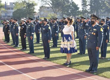 Sedena y Marina entregan condecoraciones al mérito