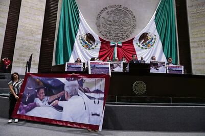 Oposición y oficialismo se enfrentan por hashtag de AMLO