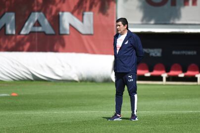 Los mexicanos que han dirigido a Chivas y América