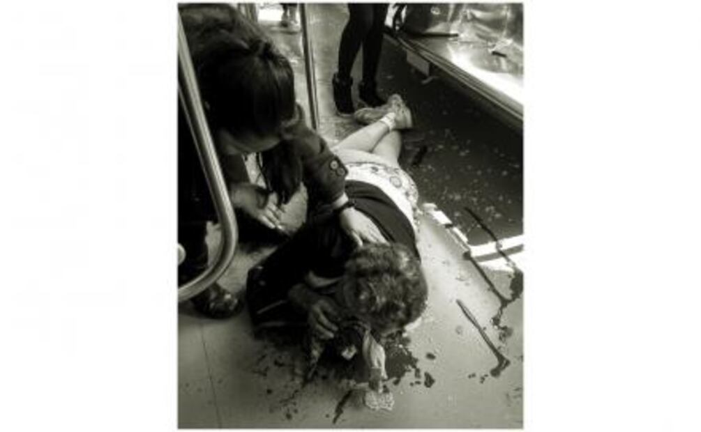 Lanzan piedra en Metro Nativitas y lesionan a mujer de 70 años