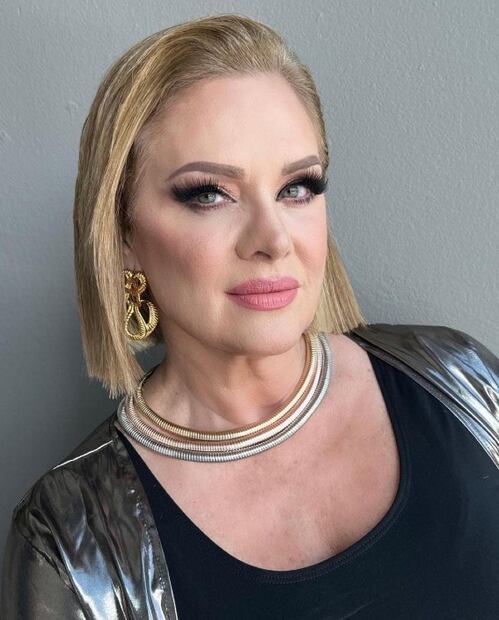 Erika Buenfil estrena corte de pelo y luce más joven que nunca