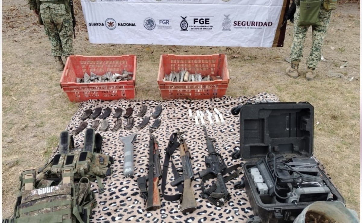 Localizan en Sinaloa un campamento clandestino con 120 explosivos artesanales, armas largas y equipo táctico.