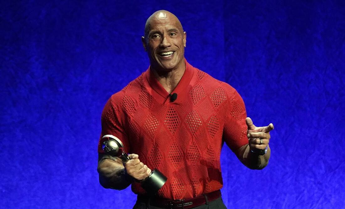 Dwayne Johnson, ganador del premio "Ícono de entretenimiento de la década" de CinemaCon. Foto: Chris Pizzello/AP