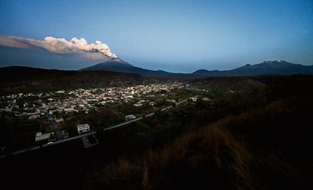 Tras la disminución de la actividad volcánica de Don Goyo, la calidad del aire se ha vuelto aceptable en Puebla, Morelos y Tlaxcala, Foto: Marco Ugarte / AP