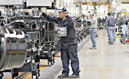 Producción automotriz cae 4.1% en febrero