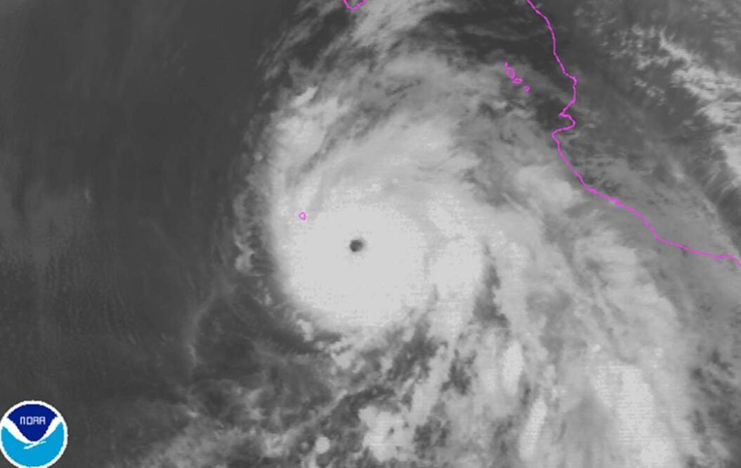 El Servicio Meteorológico Nacional reportó que el sistema tiene un desplazamiento oeste-noroeste a 17 kilómetros por hora (AP)