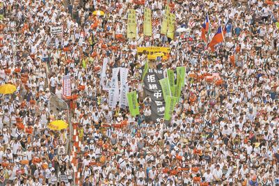 Protestan en Hong Kong por ley de extradición a China 