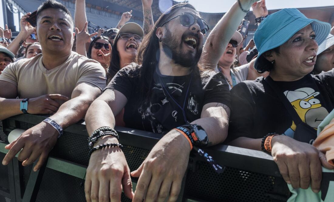 Aspectos del Vive Latino en el escenario amazon y la carpa intolerante. Foto: Yaretzy M. Osnaya/EL UNIVERSAL.