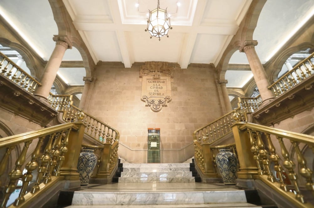 El Antiguo Palacio del Ayuntamiento empezó a construirse por orden de Hernán Cortés en 1522 y forma parte del Patrimonio Cultural de la Humanidad. Foto: VALENTE ROSAS. EL UNIVERSAL