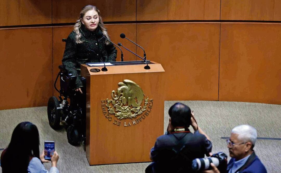 La senadora priista Claudia Anaya denunció que Morena debilitó la autonomía de la FGR con reformas que redujeron los requisitos para ser fiscal y abrieron la puerta a perfiles con militancia en Morena. Foto: Diego Simón Sánchez / EL UNIVERSAL