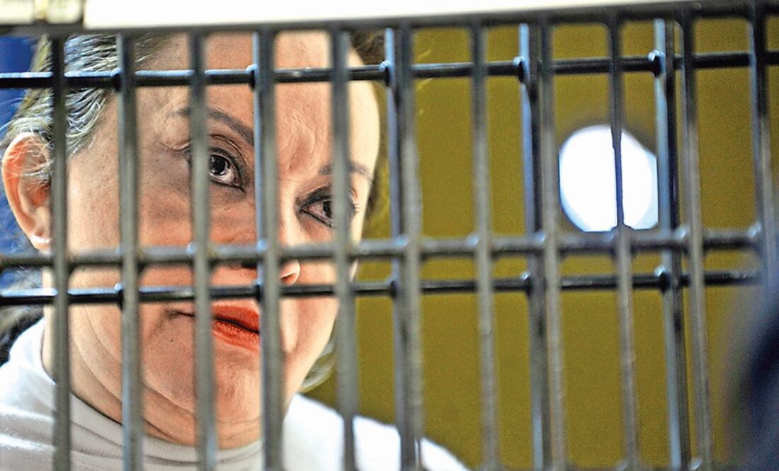 Charges against Elba Esther Gordillo are dismissed