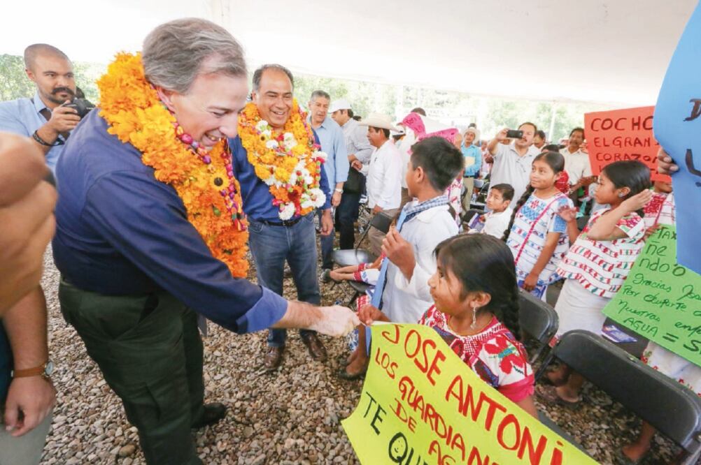 El titular de la SHCP, José Antonio Meade, destacó que con la nueva planta para tratar aguas residuales el gobierno mejora la calidad de vida de los guerrerenses. (ESPECIAL)