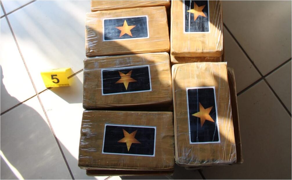 Marina asegura 1.7 toneladas de cocaína en costas de Michoacán. Foto: Especial