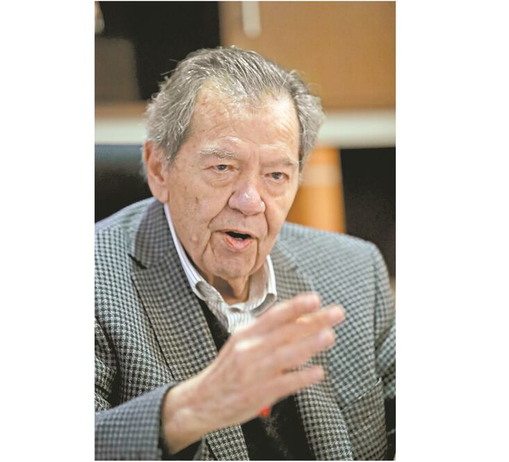 No lo ve bien. El diputado Porfirio Muñoz Ledo dijo que la visita de AMLO a Trump exhibe las prisas futuristas en ambos países. Foto: ARCHIVO EL UNIVERSAL