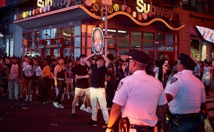 Celebraciones por título de los Knicks dejaron a más de 60 detenidos en Nueva York