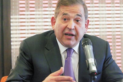 Dueño de AHMSA frena arresto por lavado