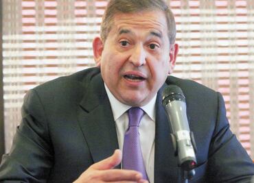 Dueño de AHMSA frena arresto por lavado