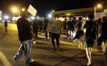 Ferguson: Manifestantes vuelven a las calles pese a emergencia