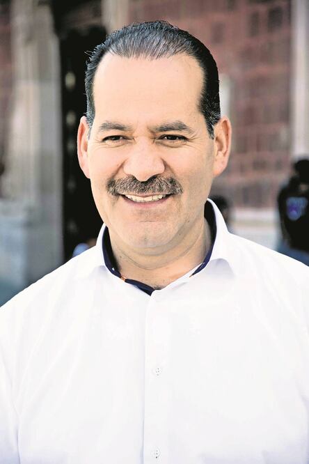 Orozco huye de los reflectores