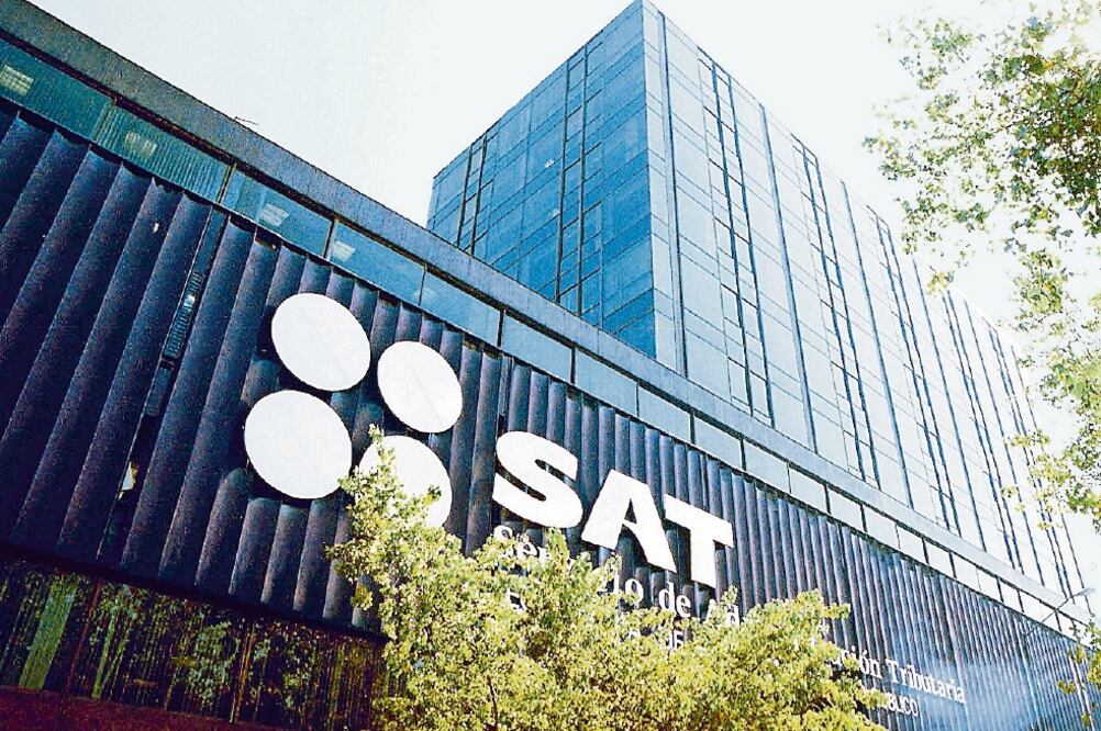 Con la aplicación del SAT los contratistas podrán registrar la información del contratante, así como los datos de los trabajadores (ARCHIVO EL UNIVERSAL)