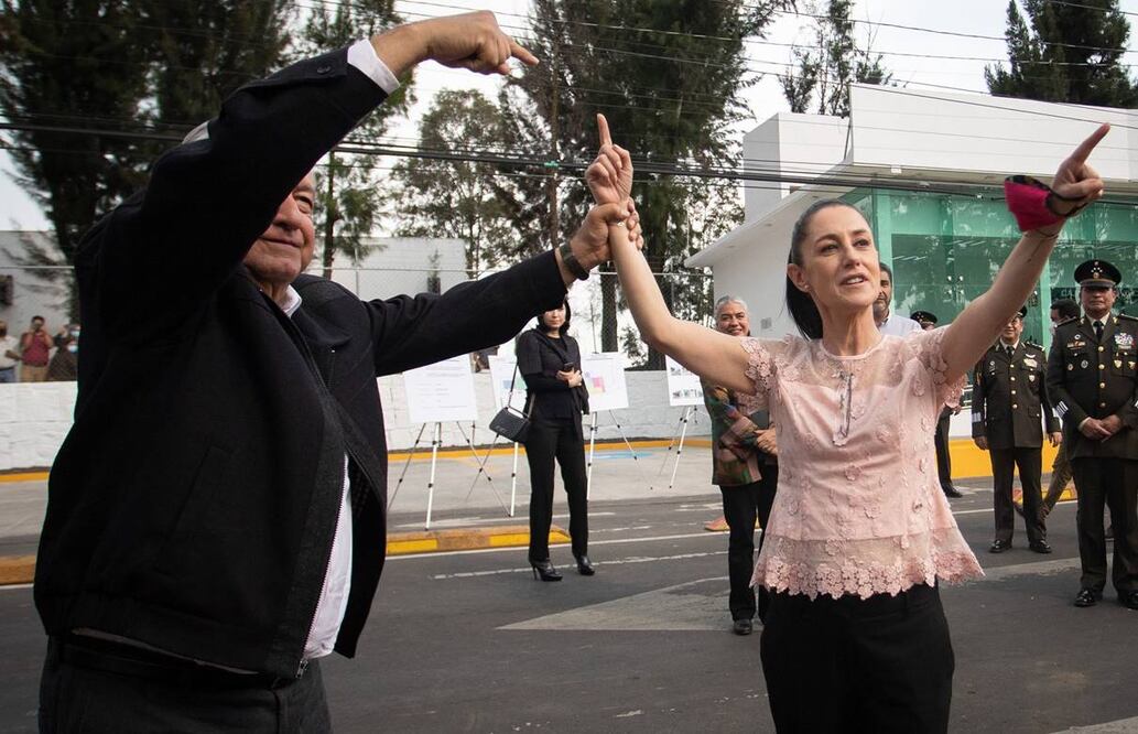 AMLO levanta la mano a Sheinbaum, Fotografía de Cuartoscuro
