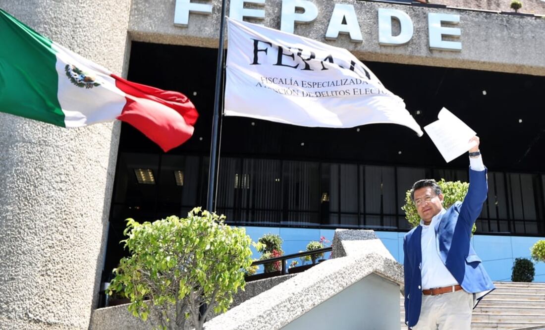 Horacio Duarte Olivares fue quien interpuso la querella en la que se establece, que los gobiernos federal y estatal han distribuido a habitantes mexiquenses entre 3 millones 200 mil pesos a 3 millones 500 mil pesos. Foto: Valente Rosas/EL UNIVERSAL