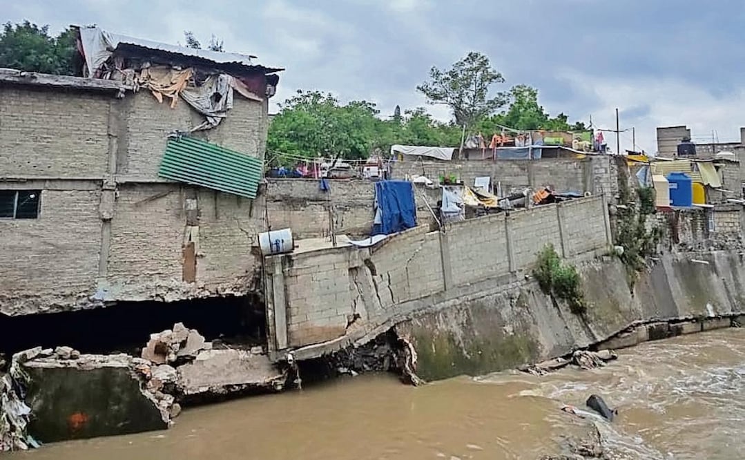 En Naucalpan, tres casas construidas al lado del río Hondo presentan daños estructurales y se procederá a su derrumbe. Foto: Especial