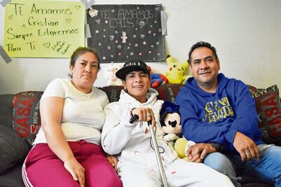 Cristian, quemado en escuela de Texcoco, quiere sanar y poner su barbería