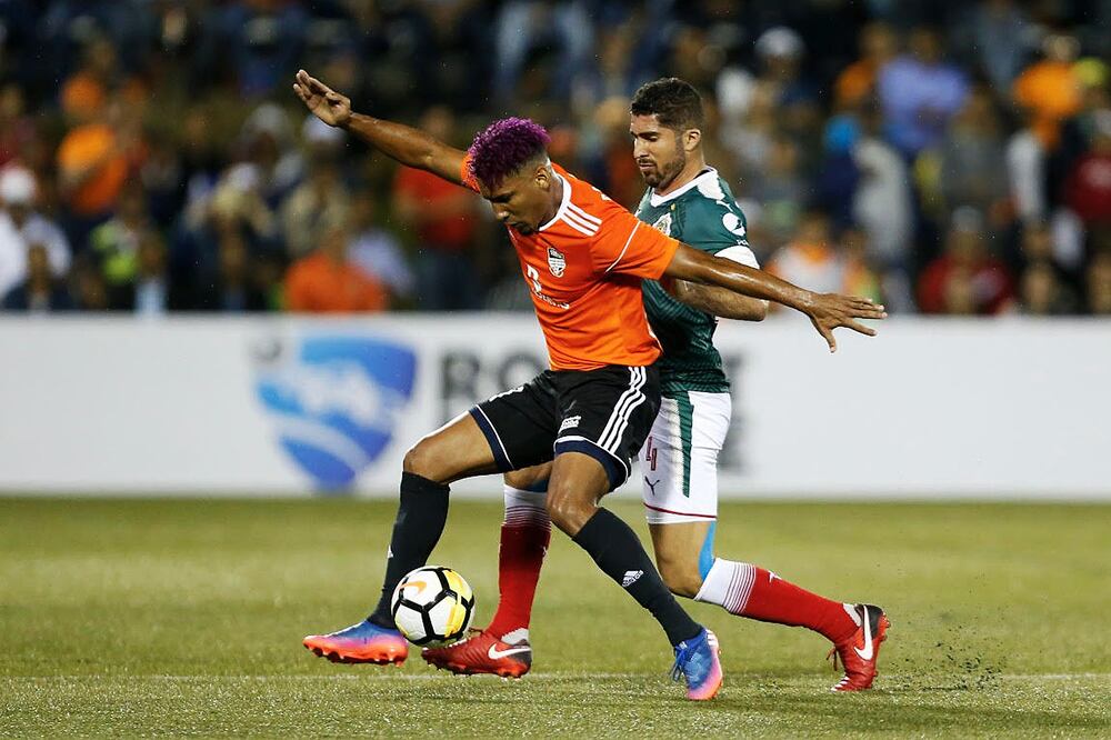 Imago7. Jair Pereira durante el juego ante el Cibao de República Dominicana