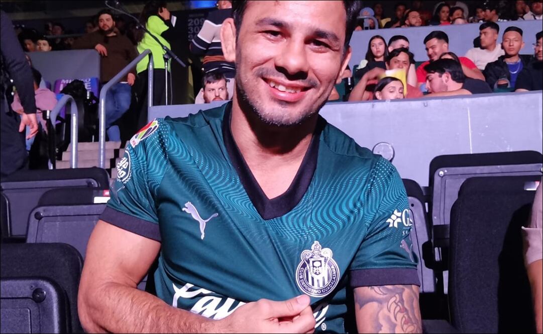 Alexandre Pantoja lució su camiseta de Chivas en la UFC / Foto: Leobardo Vázquez - EL UNIVERSAL
