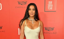 Kim Kardashian luce uno de los bikinis “más pequeños del mundo” y sorprende con figura “casi irreal”