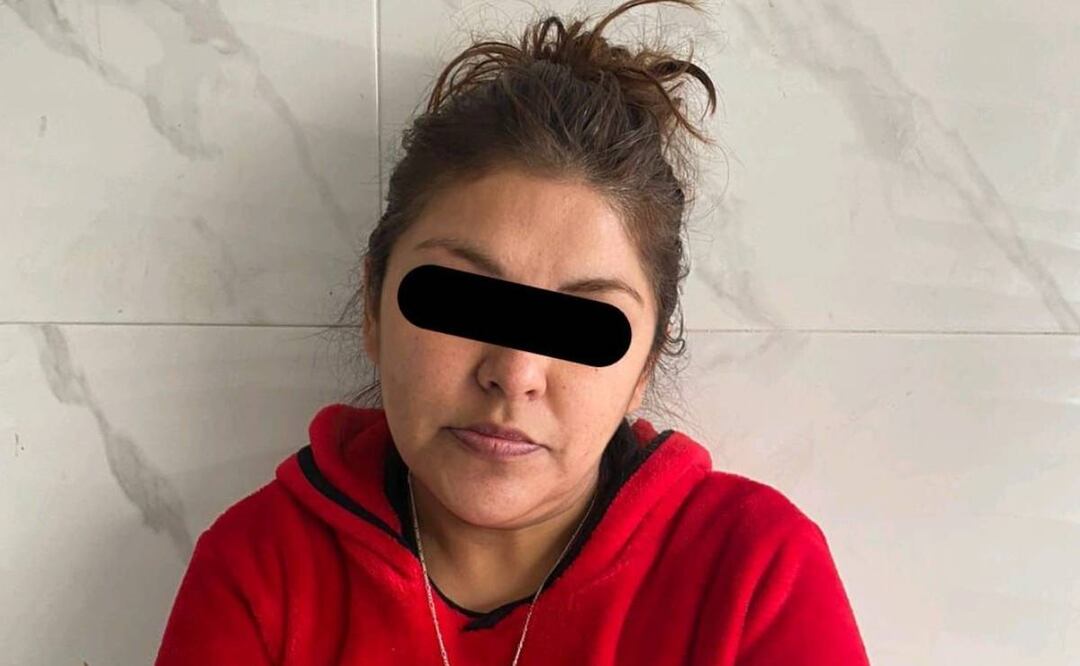 Foto: Especial/El Universal/ La detenida, identificada como Janeth “N” de 40 años de edad, fue presentada ante la agencia del Ministerio Público de la fiscalía General de Justicia del Estado de México (FGJEM)