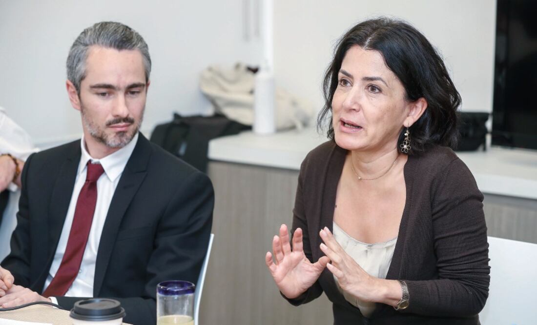 Jonathan Furszyfer, coordinador de Seguridad de México Evalúa, y Edna Jaime, presidenta del organismo, durante un taller sobre el tema. (FOTO: YADÍN XOLALPA. EL UNIVERSAL)